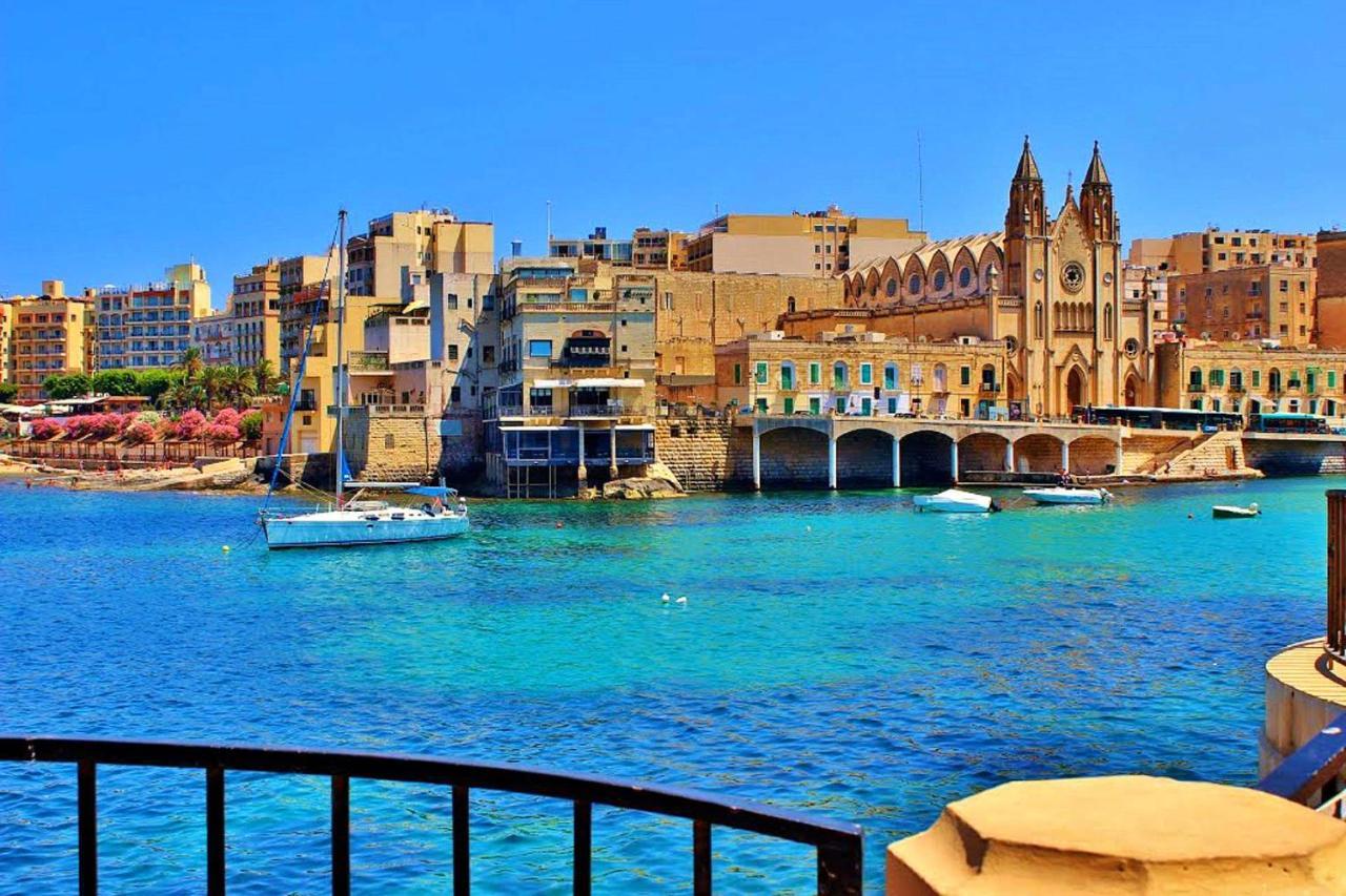 Cosy Apartment Steps To St George'S Bay سانت جوليان المظهر الخارجي الصورة